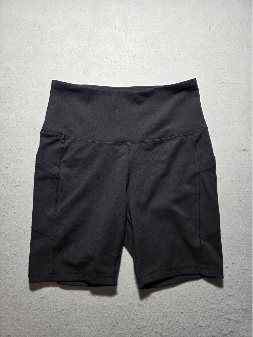 Vogo Athletica Women’s Black High Rise Biker Shorts with Pockets Size Medium